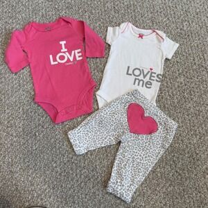 Carters Baby Girls Size 3 Months 3 Piece Set Mommy Loves Me‎ Daddy Bodysuits